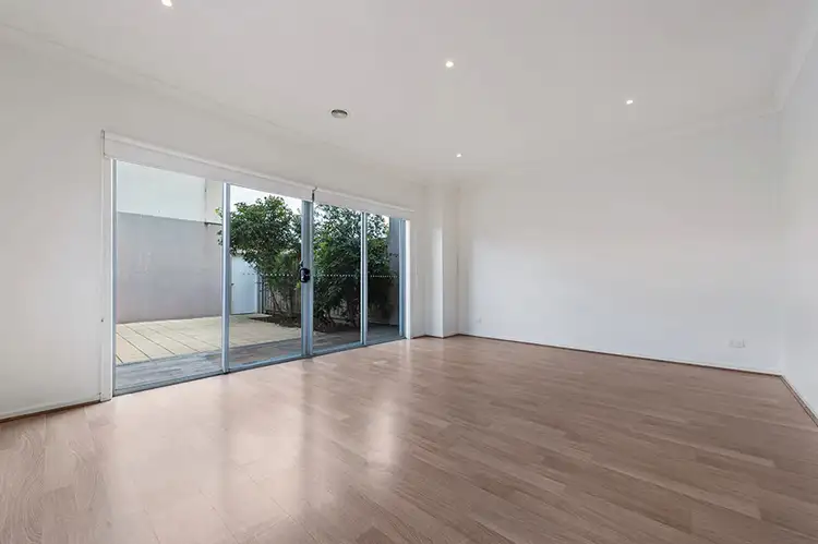 Sixth view of Homely townhouse listing, 7/8 Moresby Court, Craigieburn VIC 3064