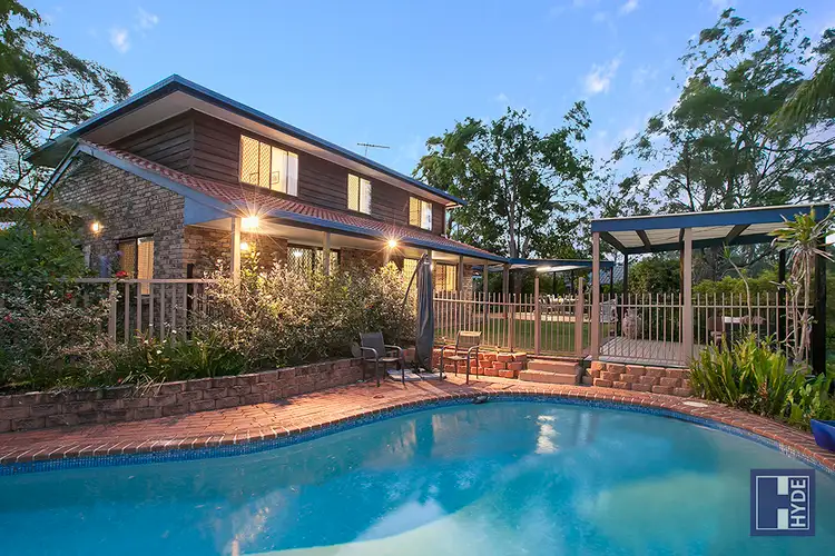 5 Aurora Crescent, Kenmore QLD 4069