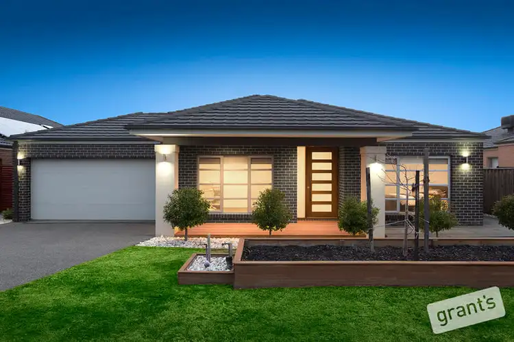 9 Chantenay Parade, Cranbourne North VIC 3977