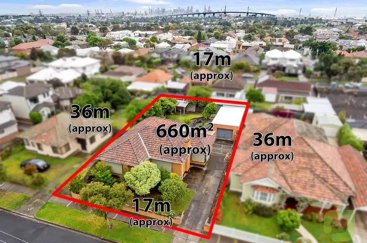 51 Paxton Street, South Kingsville VIC 3015