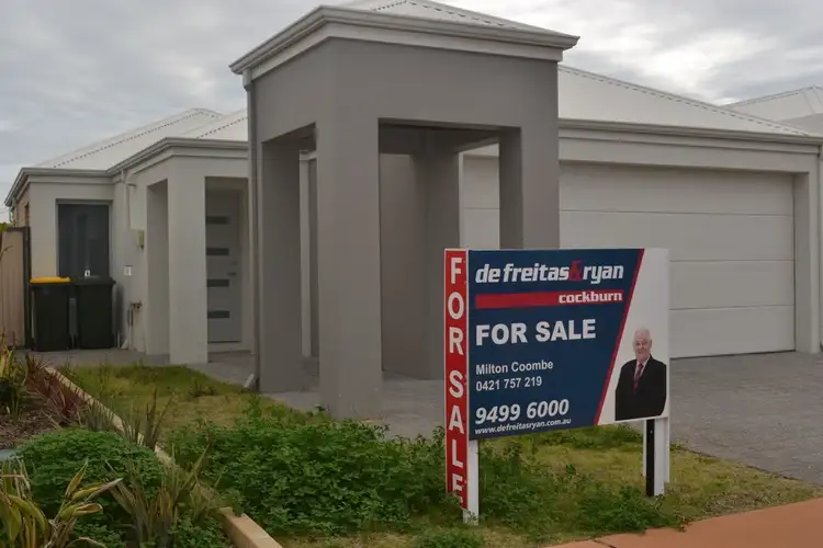 Second view of Homely house listing, 8b Spruce Terrace, Aubin Grove WA 6164