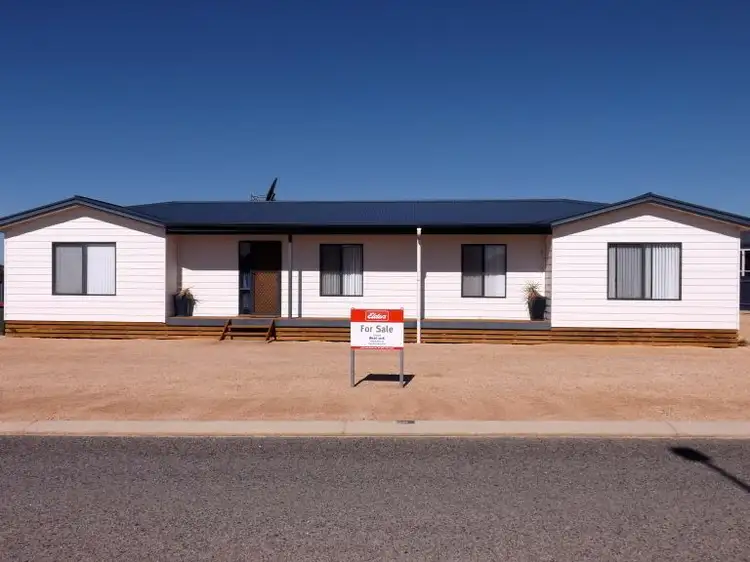8 Johnson Street, Streaky Bay SA 5680