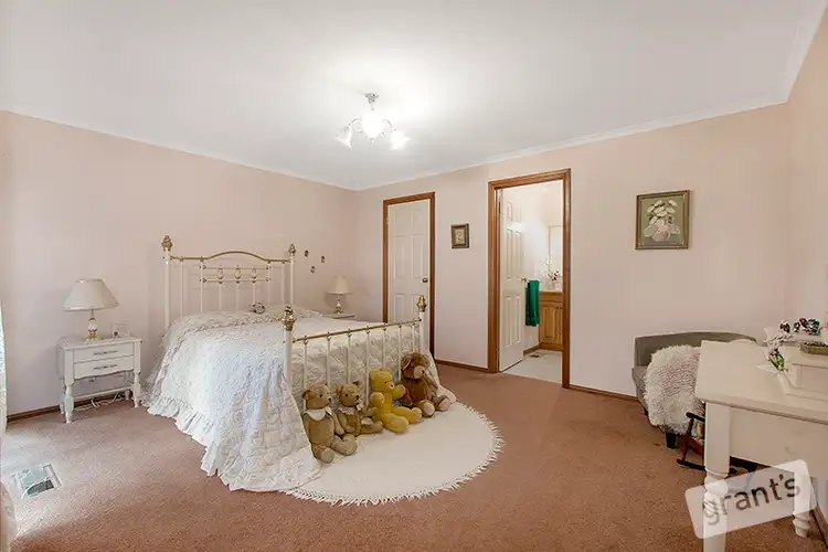 Seventh view of Homely house listing, 6 Alsop Lane, Berwick VIC 3806