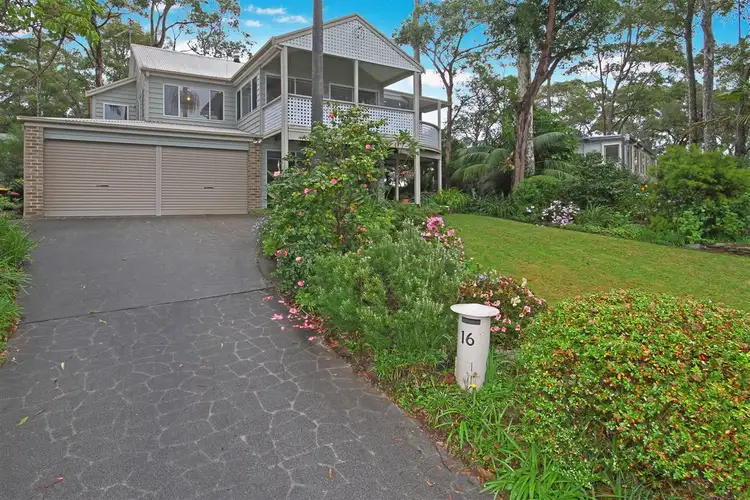 16 Burrawang Crescent, Sunshine Bay NSW 2536