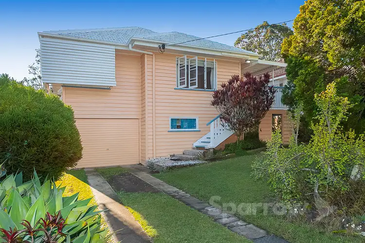 39 Waratah Avenue, Holland Park West QLD 4121
