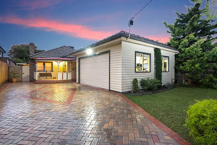 19 Dale Avenue, Pascoe Vale VIC 3044