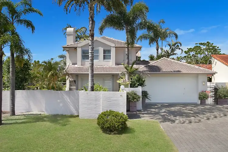 2 Montebello Court, Mermaid Waters QLD 4218