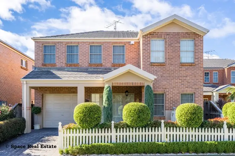 16 Lochview Crescent, Mount Annan NSW 2567