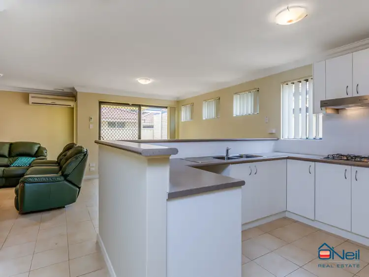 Sixth view of Homely house listing, Unit 4 / 24 Mountain View, Kelmscott WA 6111