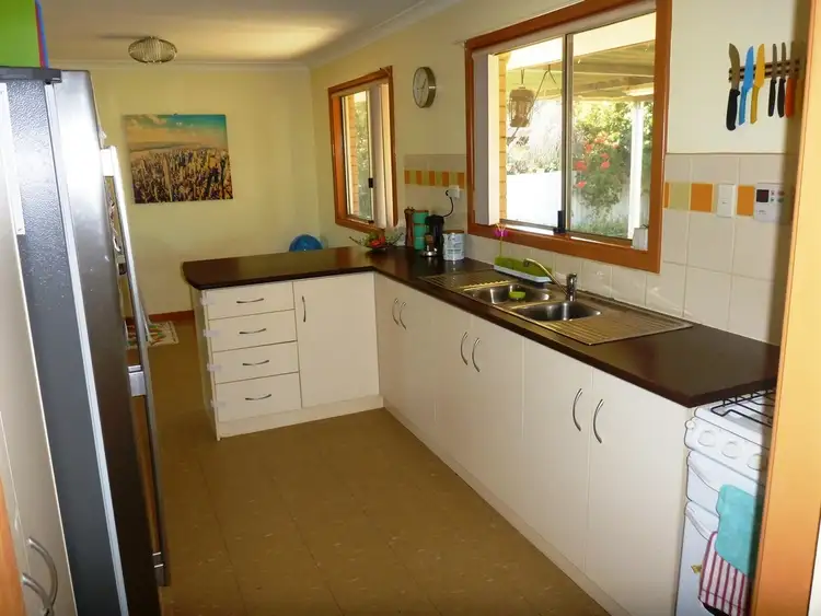 Sixth view of Homely house listing, 3 WARATAH AVENUE, Lake Grace WA 6353