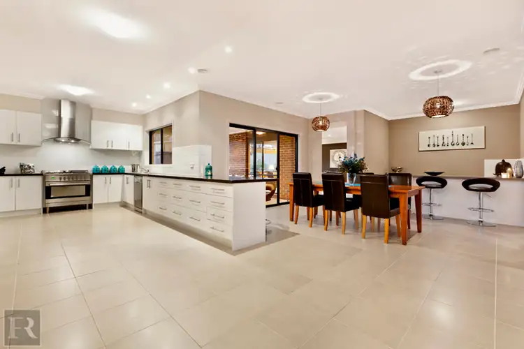 19 Brownlow Drive, Diamond Creek VIC 3089