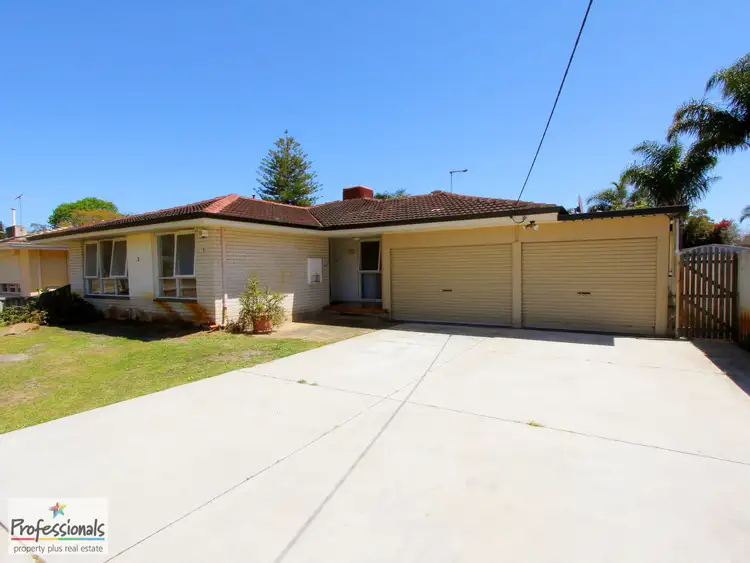 Second view of Homely house listing, 3 Kelton Way, Thornlie WA 6108