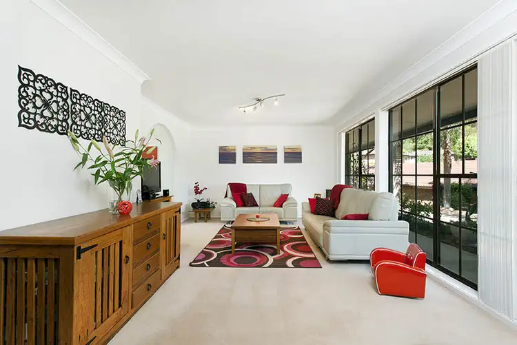 4 Kimbar Place, Yarrawarrah NSW 2233