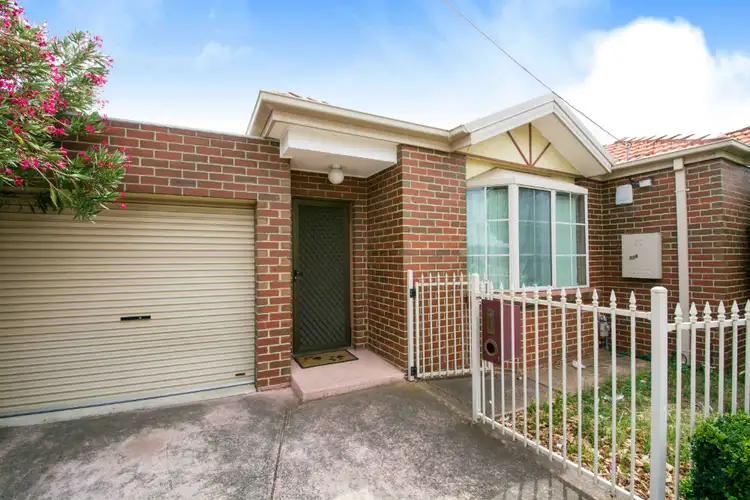 13A Summit Avenue, Oak Park VIC 3046