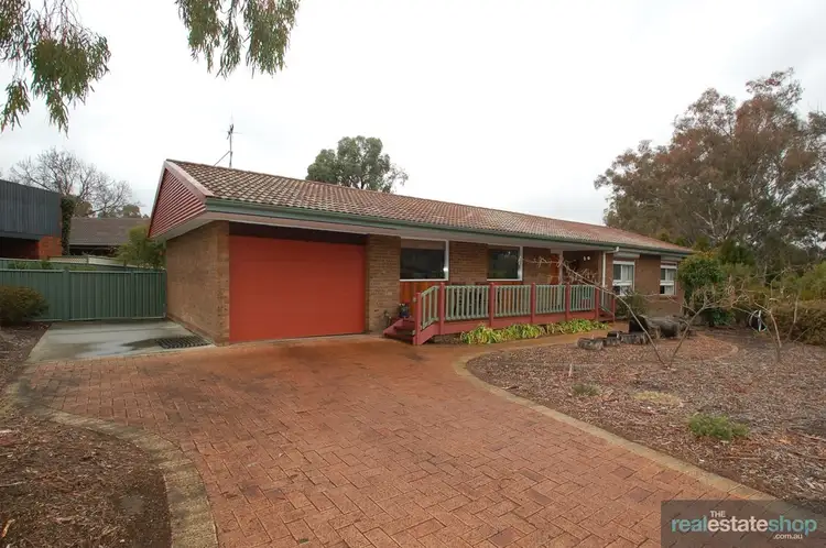 27 Bateman Street, Kambah ACT 2902