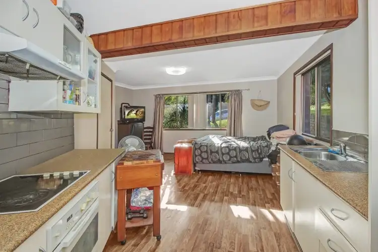 Sixth view of Homely house listing, 4 Pinetop Avenue, Narara NSW 2250