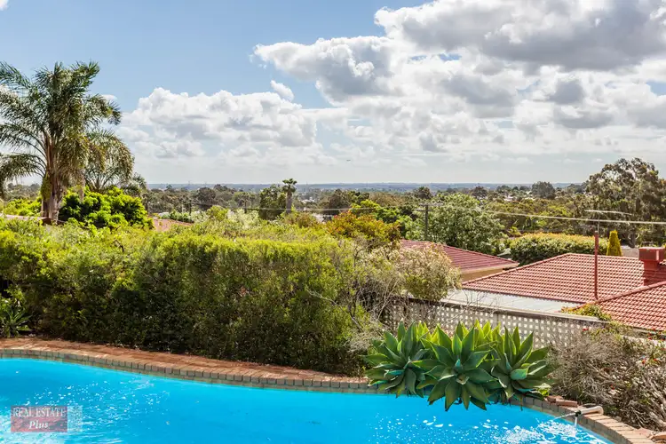 9 Bladon Way, Swan View WA 6056