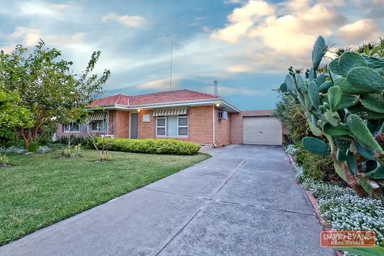 16 Heaton Way, Safety Bay WA 6169