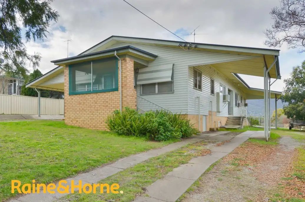 Main view of Homely block of units listing, 172 Denison Street, Tamworth NSW 2340