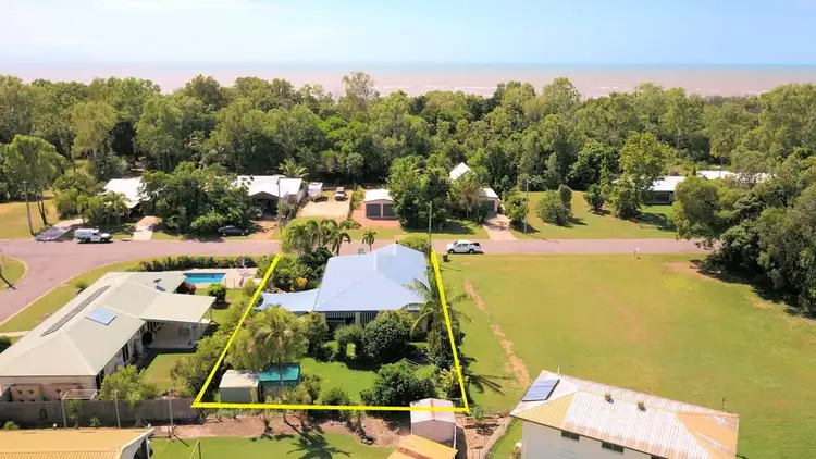 7 Madelaine Drive, Balgal Beach QLD 4816