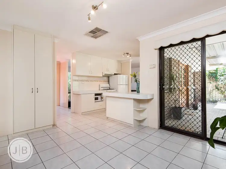 Sixth view of Homely house listing, 8 Lowden Court, Parkwood WA 6147