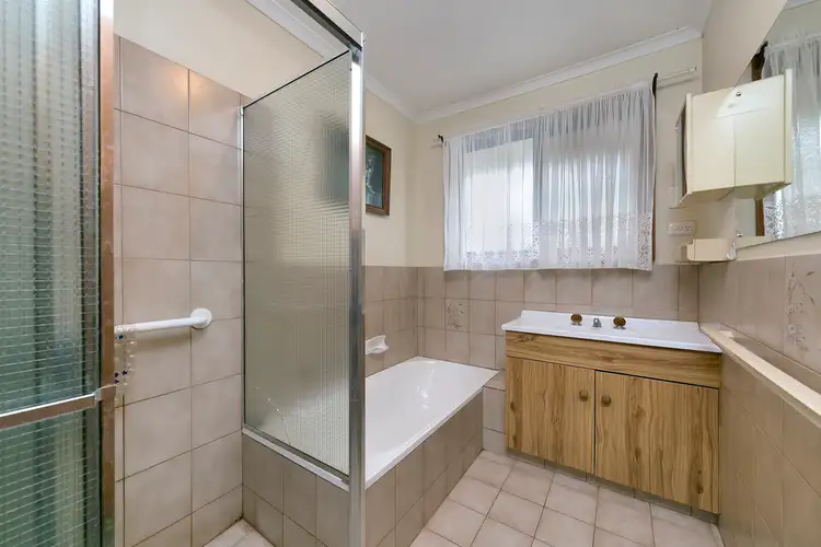 Sixth view of Homely house listing, 33 Jedna Close, Craigmore SA 5114