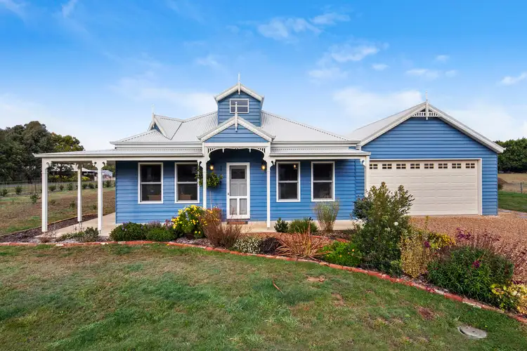 63 Urquhart Street, Gordon VIC 3345