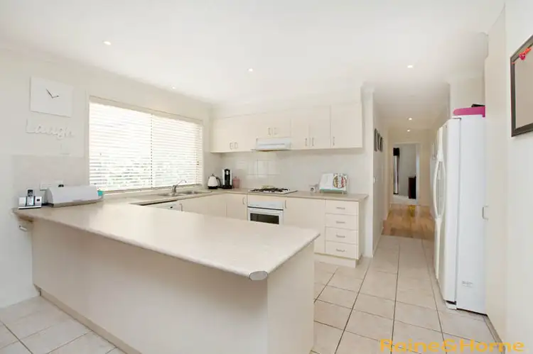 Fifth view of Homely house listing, 19 Ozzimo Drive, Hillside VIC 3037