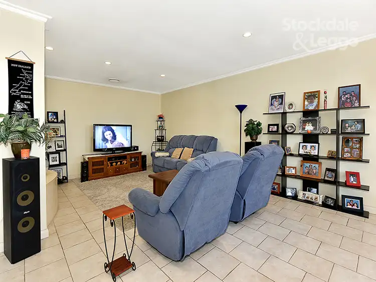 Fifth view of Homely house listing, 162 Erinbank Crescent, Westmeadows VIC 3049