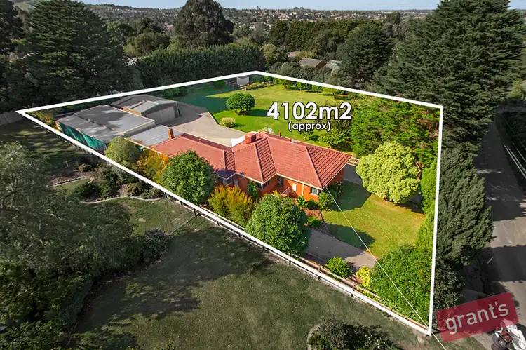 12 Grantchester Road, Narre Warren North VIC 3804