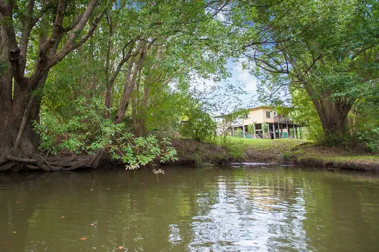 11 Vee Road, Yandina QLD 4561