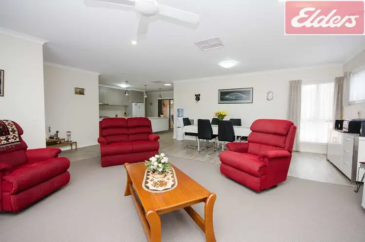 Seventh view of Homely townhouse listing, 2/11 Charles Street, Wodonga VIC 3690