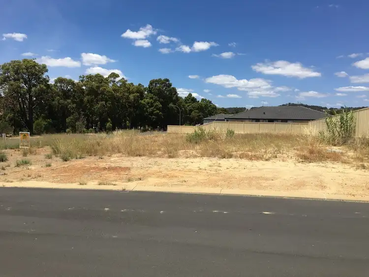 2 Elliott Street, Waroona WA 6215
