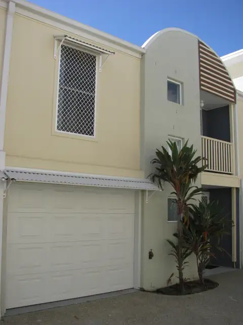 2/2 Fleet Drive