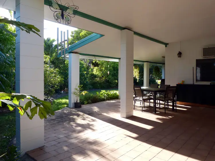 27 Madelaine Drive, Balgal Beach QLD 4816