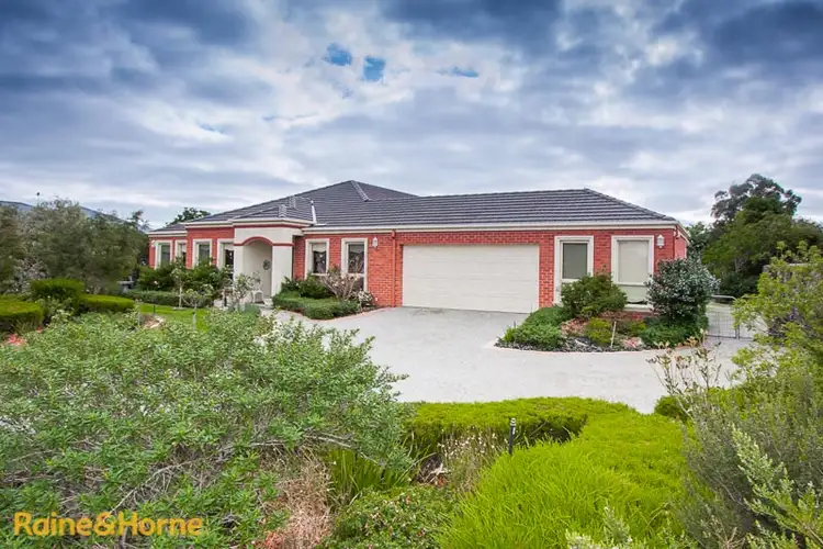 18 Berrydale Road, Sunbury VIC 3429
