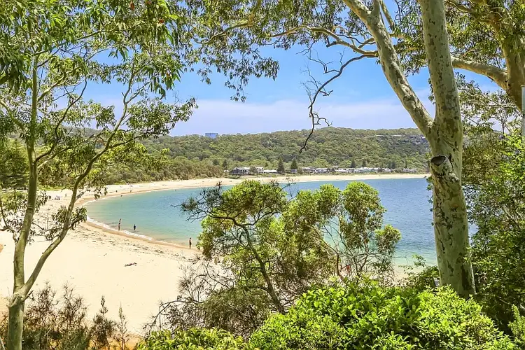 8 Green Point Road, Pearl Beach NSW 2256