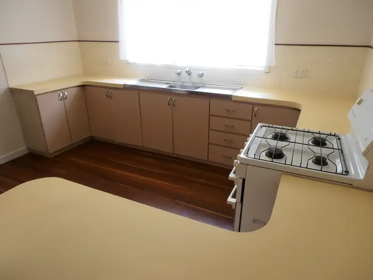 Seventh view of Homely house listing, 8 STRATTIMORE PLACE, Australind WA 6233
