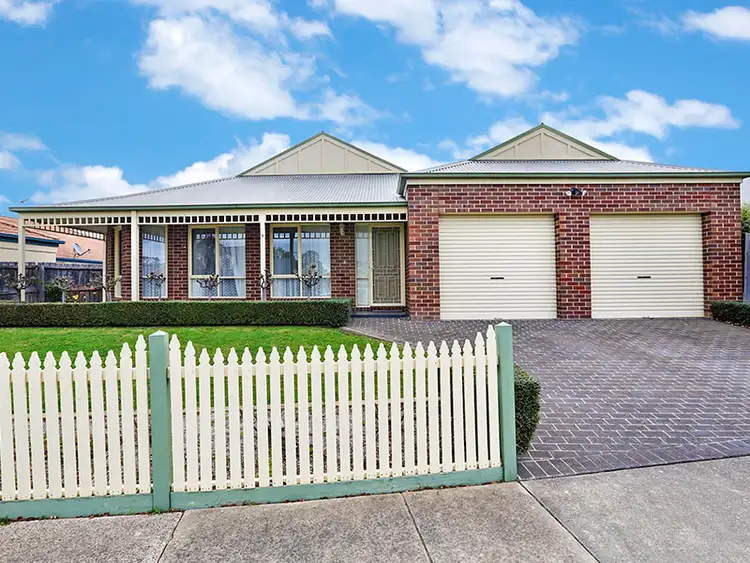 4 Finningley Court, Highton VIC 3216