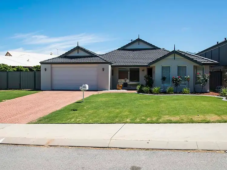 25 Gadd Avenue, Byford WA 6122