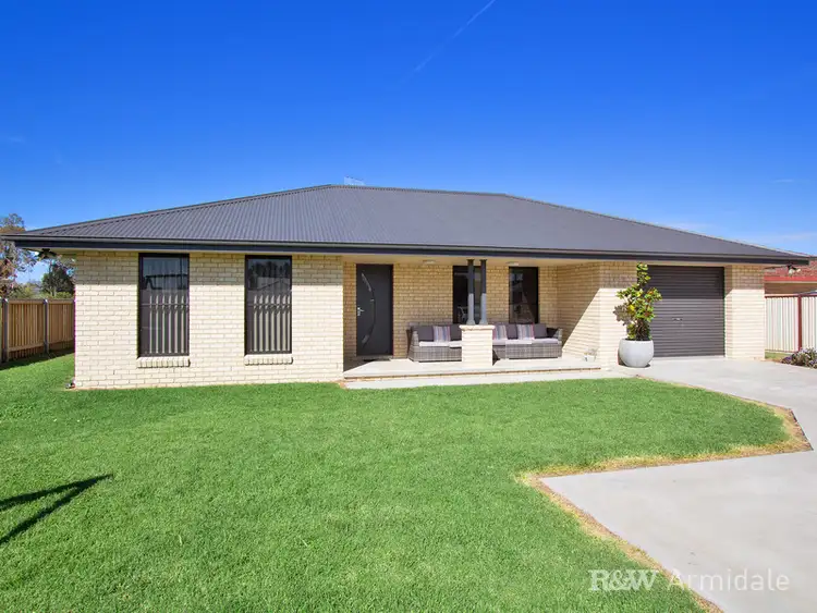 2A Dumaresq Street, Uralla NSW 2358