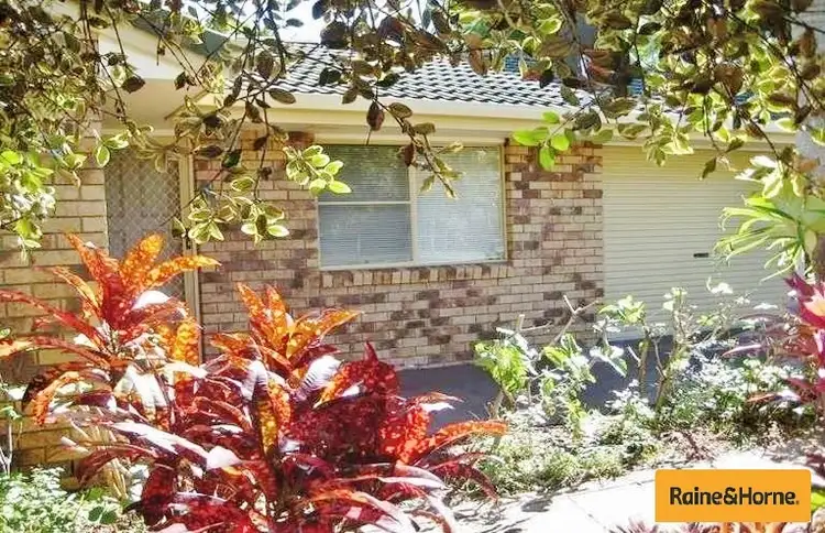 12 James Road, Beachmere QLD 4510