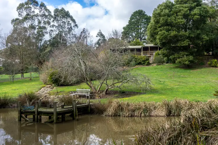 1055 Greendale-Trentham Road, Blackwood VIC 3458