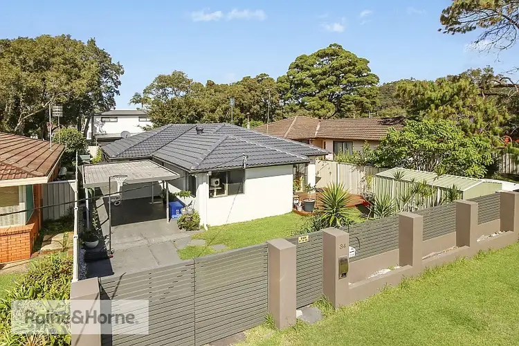 34 Mackenzie Avenue, Woy Woy NSW 2256