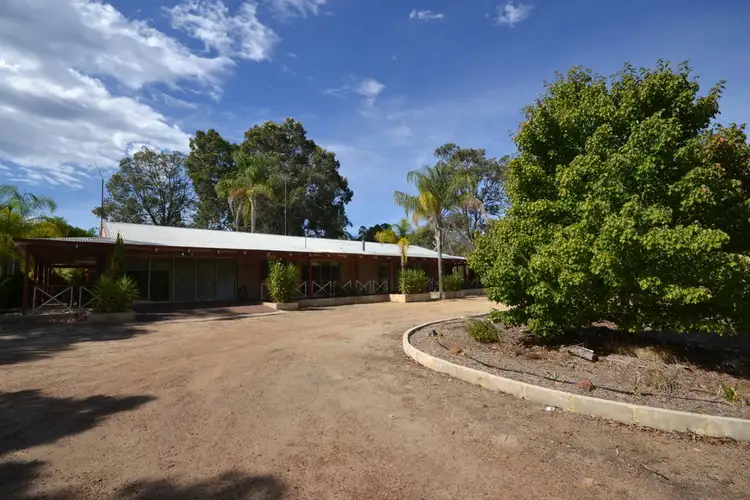 887 McKnoe Drive, Morangup WA 6083
