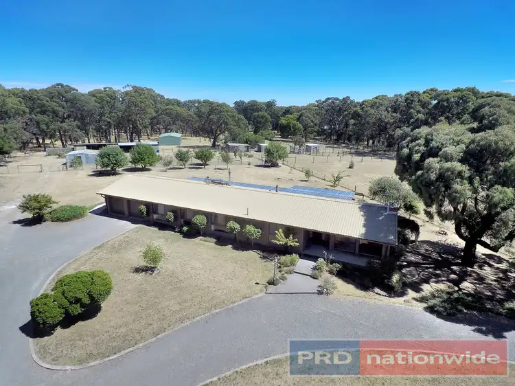12 Ted Lyons Road, Navigators VIC 3352