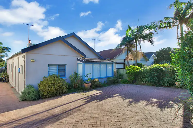 30 Wallis Parade, North Bondi NSW 2026