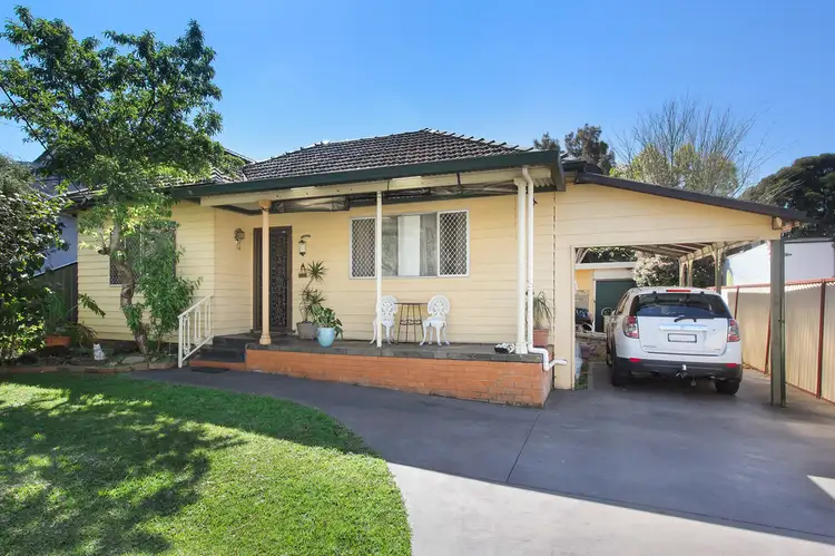 83 Cardigan Road, Greenacre NSW 2190