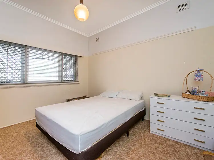 Seventh view of Homely house listing, 172 Hensman St, Kensington WA 6151