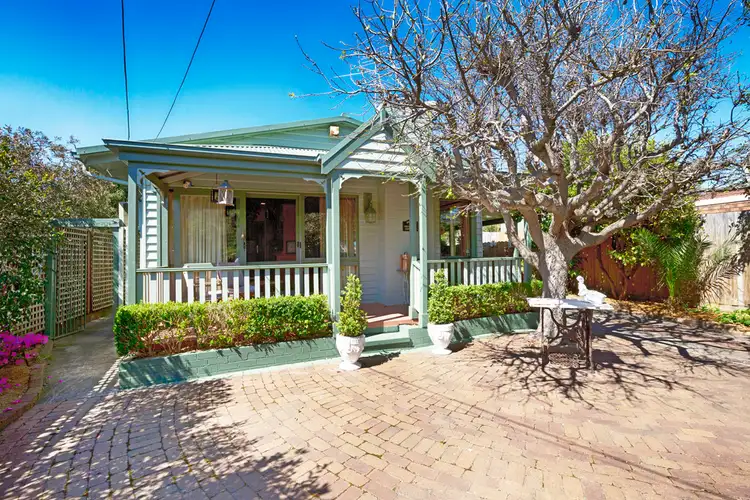 2 Tarella Road, Chelsea VIC 3196